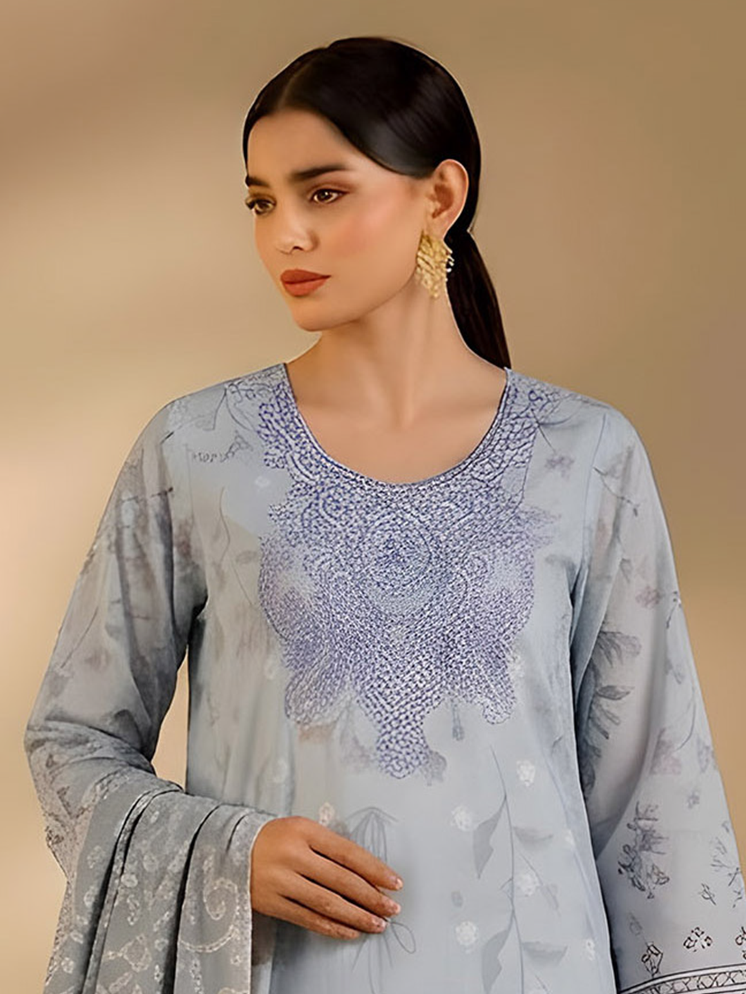 Jannat - Digital Embroidered Lawn - 3PC Suit - D-06
