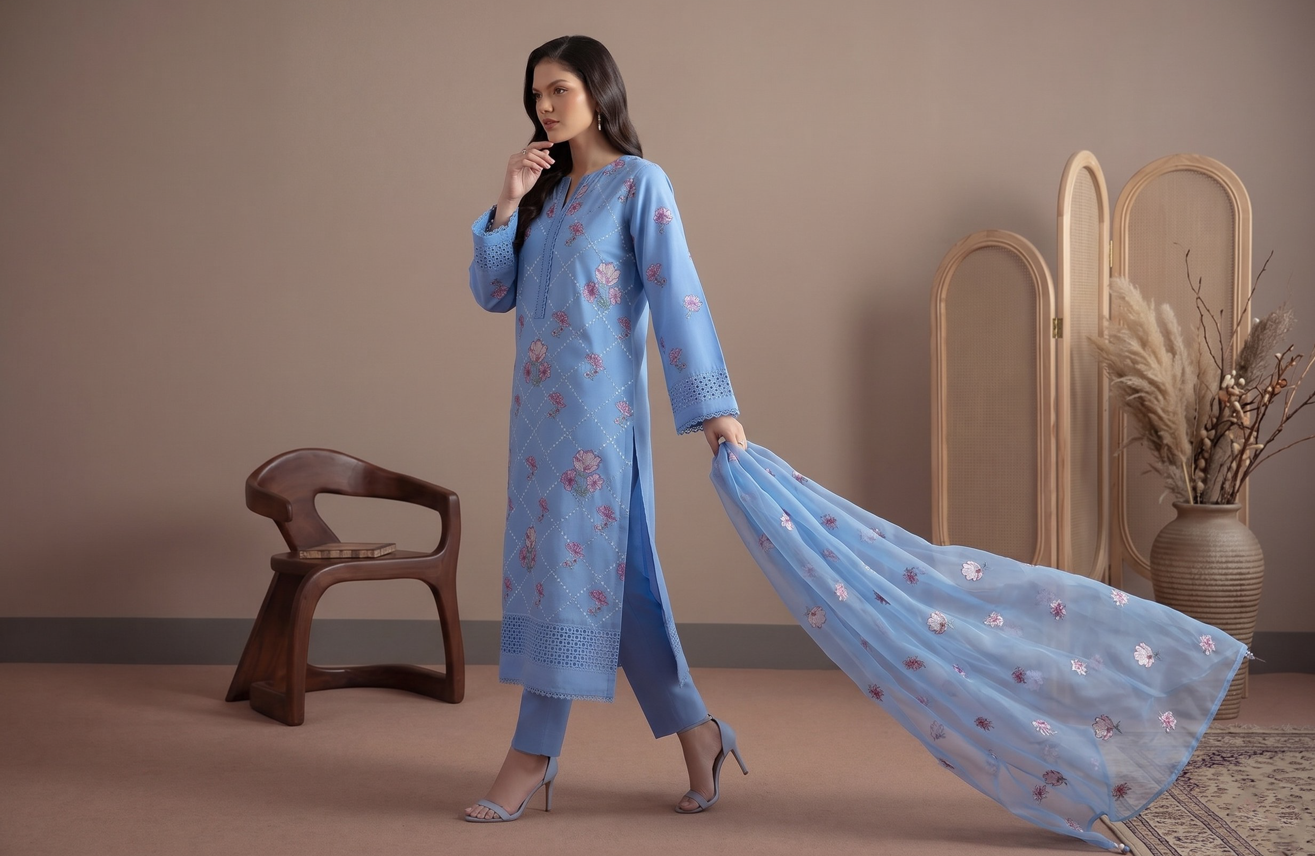 slider image slider_item_aaLYDH