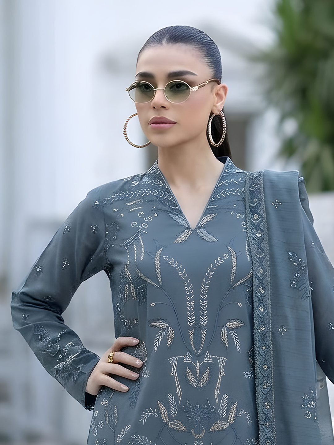 Shahpara - Doria Embroidered Lawn - 3PC Suit - D-02