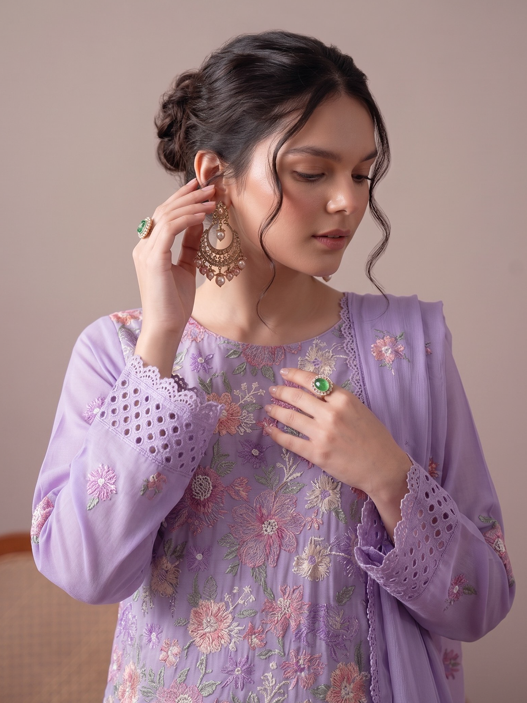 Bareeza's Style - Premium Embroidered Lawn - 3PC Suit - D-03
