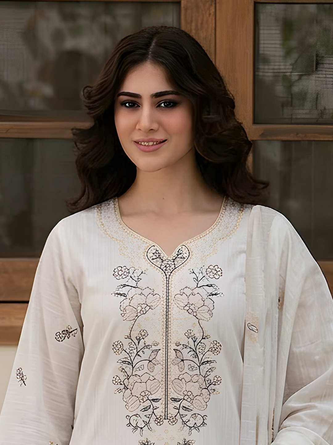 Umaiza - Slub Embroidered Lawn - 3PC Suit - D-01