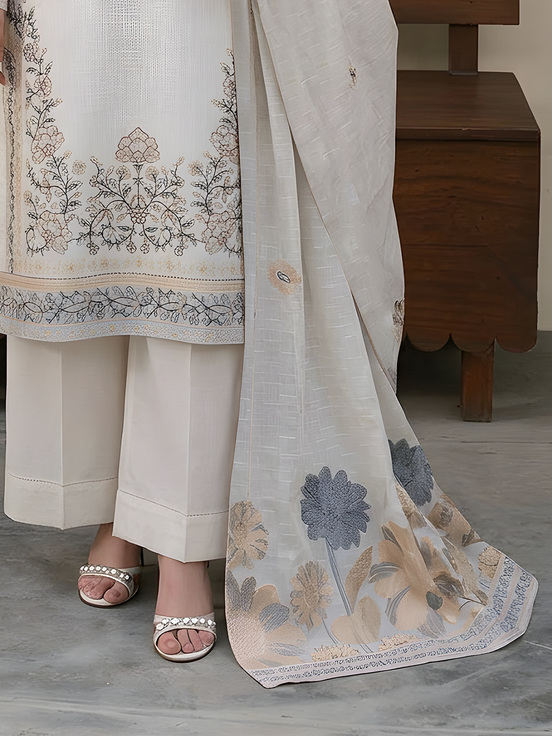 Umaiza - Slub Embroidered Lawn - 3PC Suit - D-01