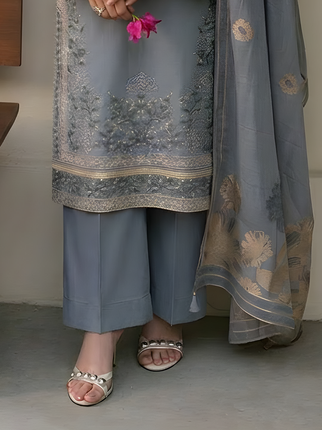 Umaiza - Slub Embroidered Lawn - 3PC Suit - D-06