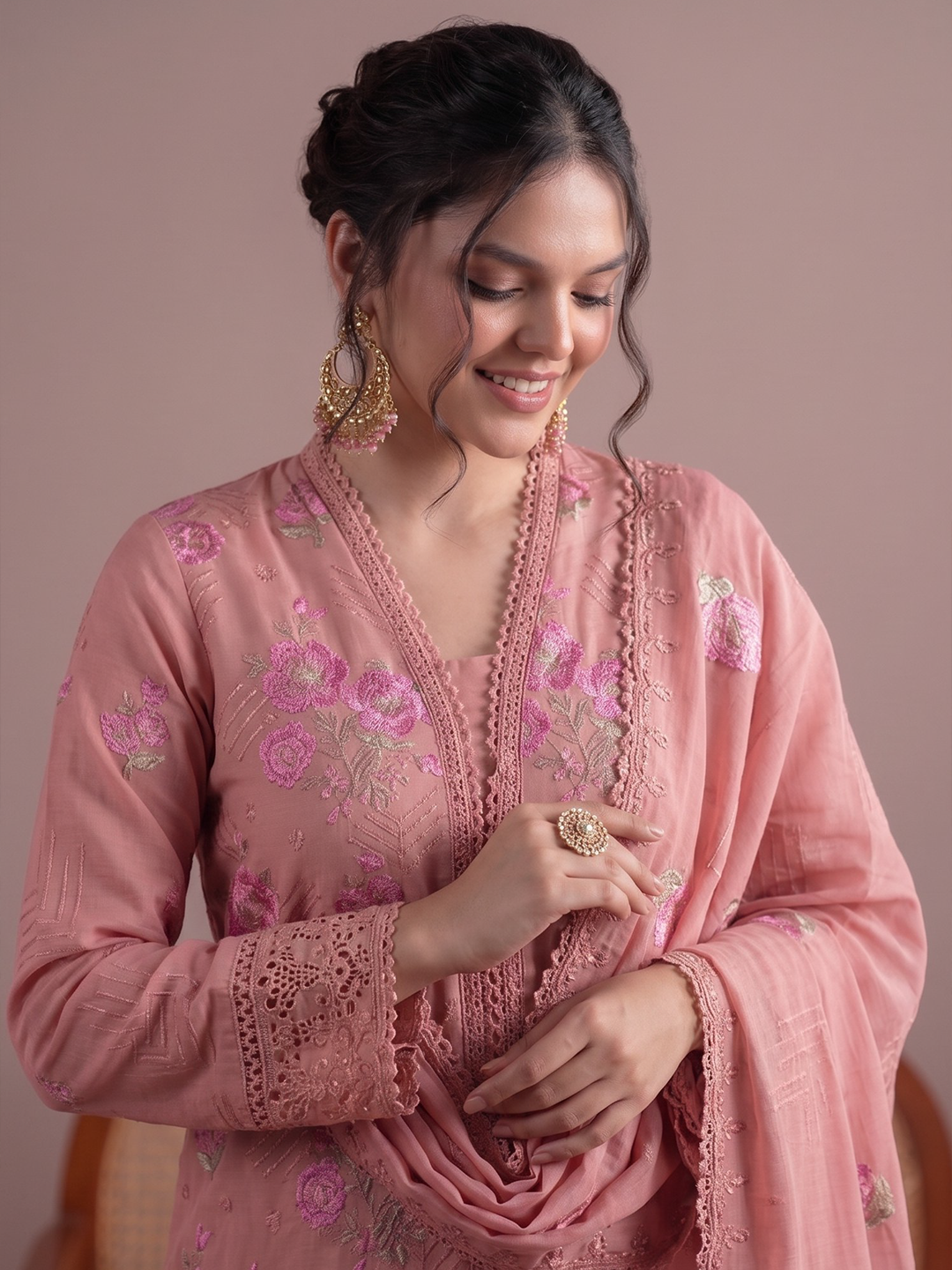 Bareeza's Style - Premium Embroidered Lawn - 3PC Suit - D-05