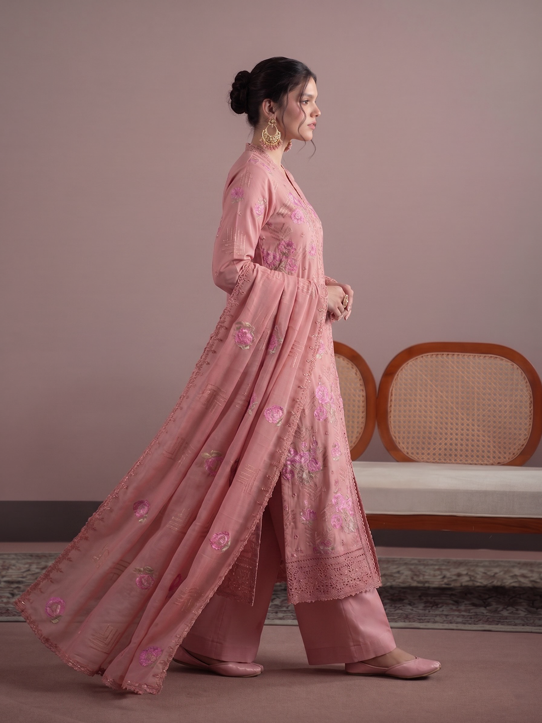 Bareeza's Style - Premium Embroidered Lawn - 3PC Suit - D-05