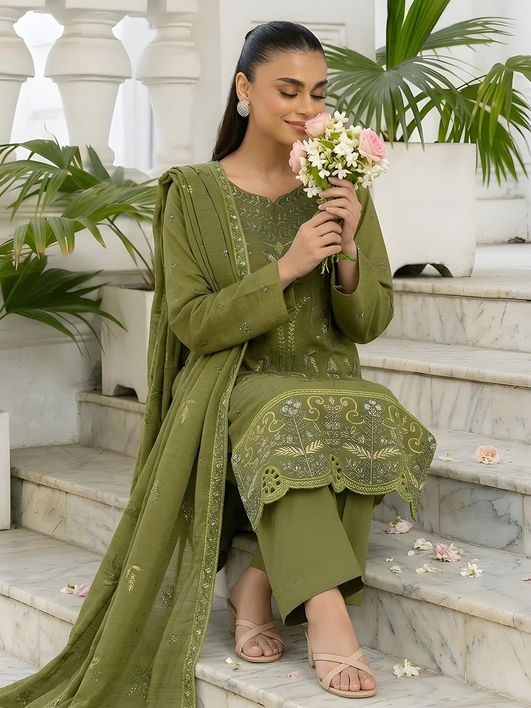 Shahpara - Doria Embroidered Lawn - 3PC Suit - D-06